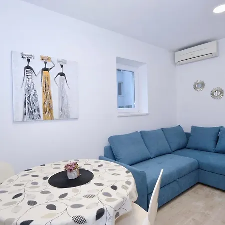 Apartment Smile
